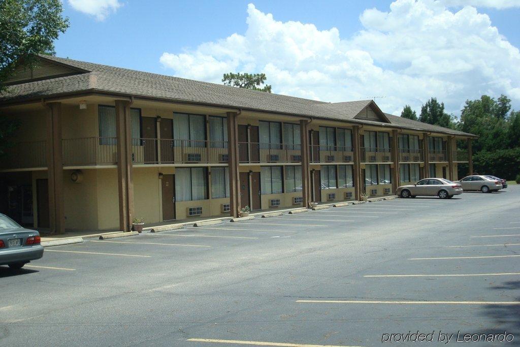 Western Executive Motel