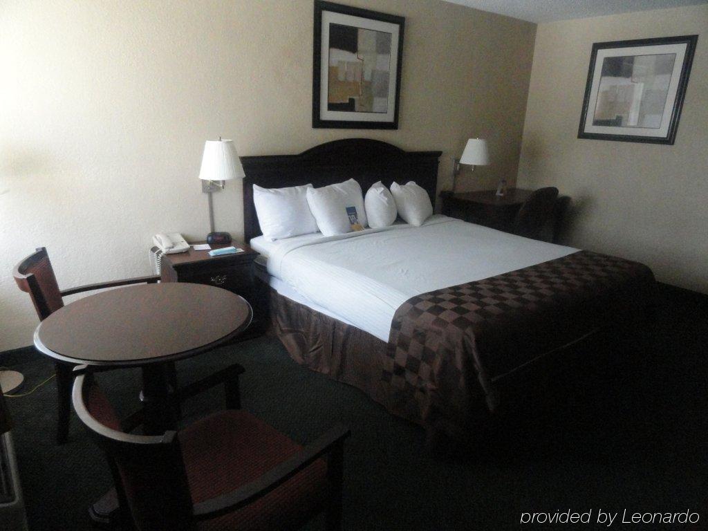 Western Executive Motel